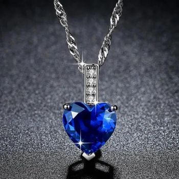 Trendige Damen-Edelsteinkette – Blauer Saphir-Herzanhänger